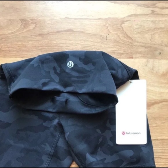 SOLD Wunder Train Shorts 6” Lululemon Size 2 - Picture 5 of 10